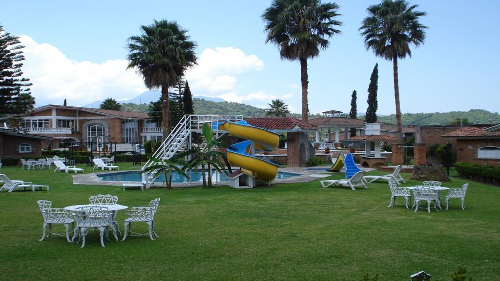 Hotel Villa Monarca Inn Ситакуаро Экстерьер фото