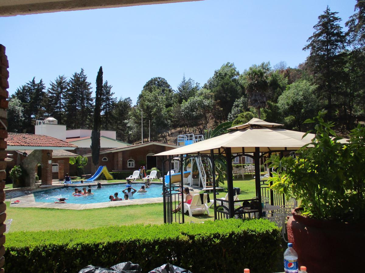 Hotel Villa Monarca Inn Ситакуаро Экстерьер фото