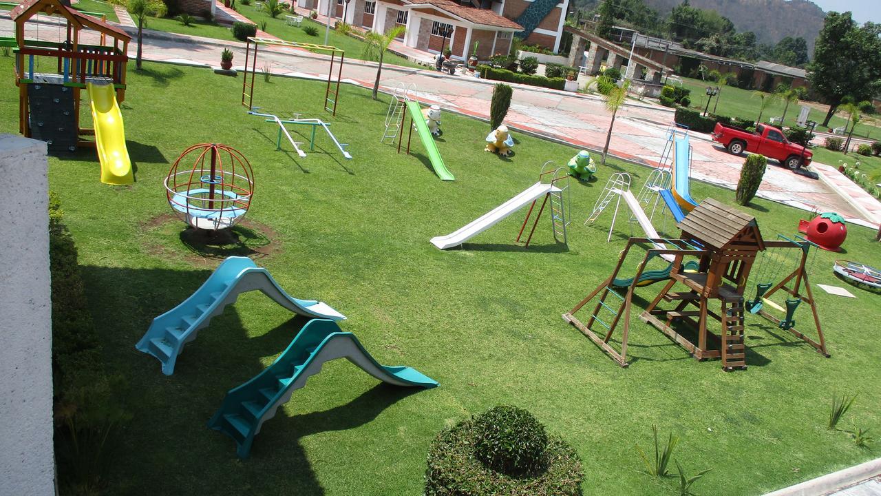 Hotel Villa Monarca Inn Ситакуаро Экстерьер фото