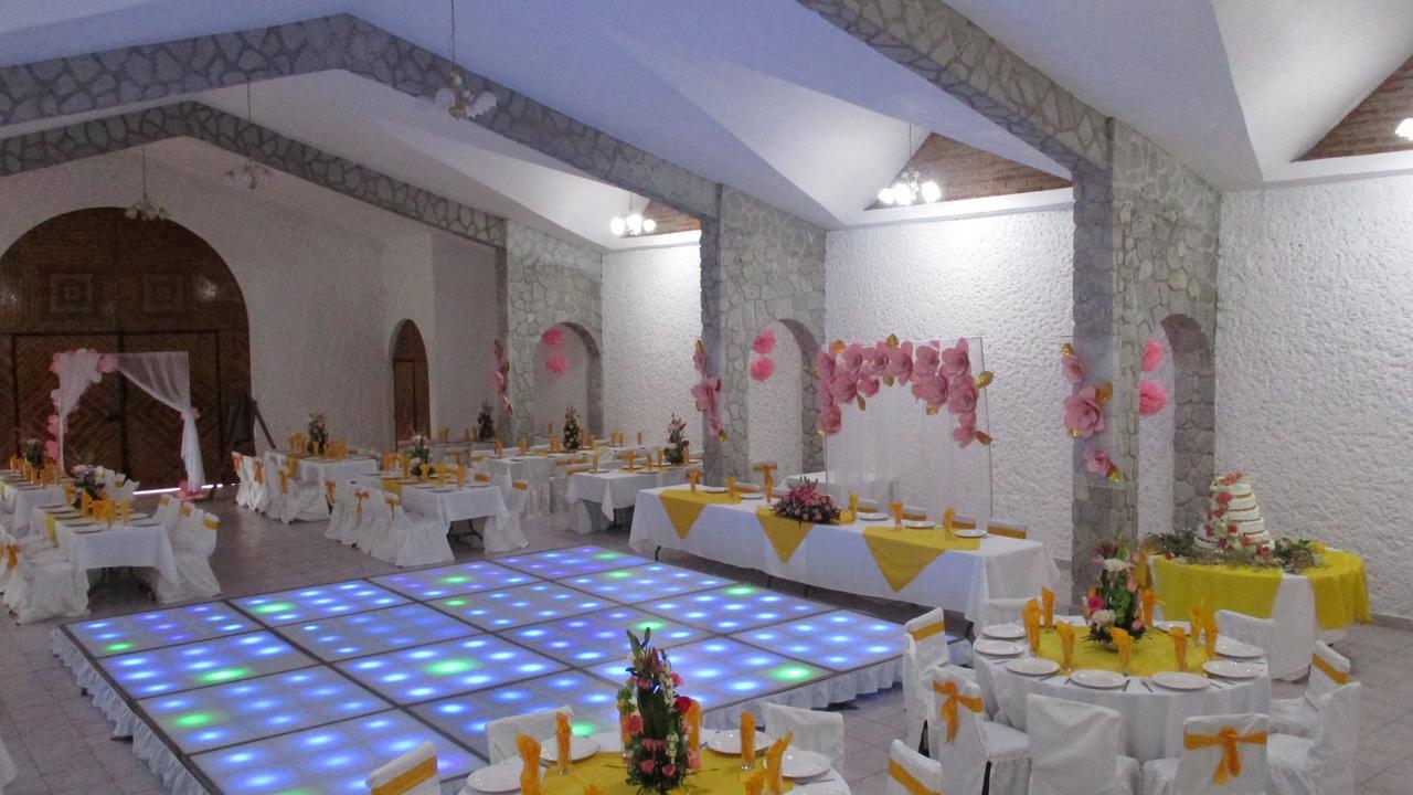 Hotel Villa Monarca Inn Ситакуаро Экстерьер фото
