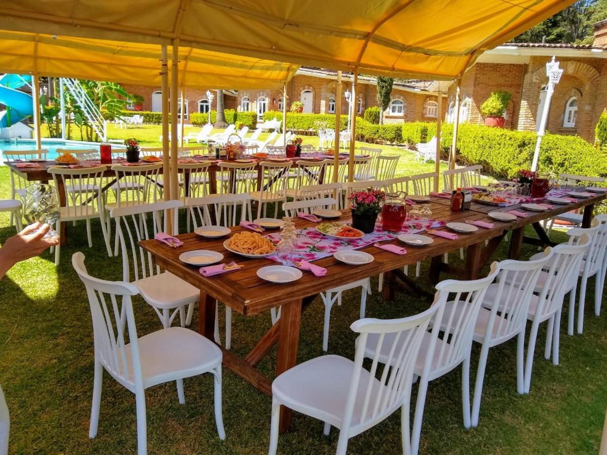 Hotel Villa Monarca Inn Ситакуаро Экстерьер фото